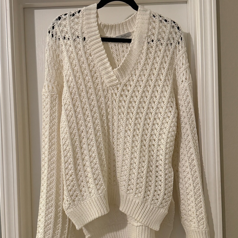 JOIE perfect condition chunky white sweater